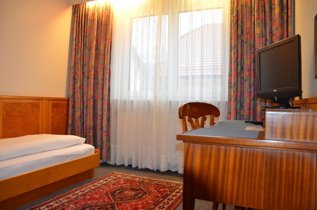Hotel Alhartinger Hof Лиондинг Стая снимка