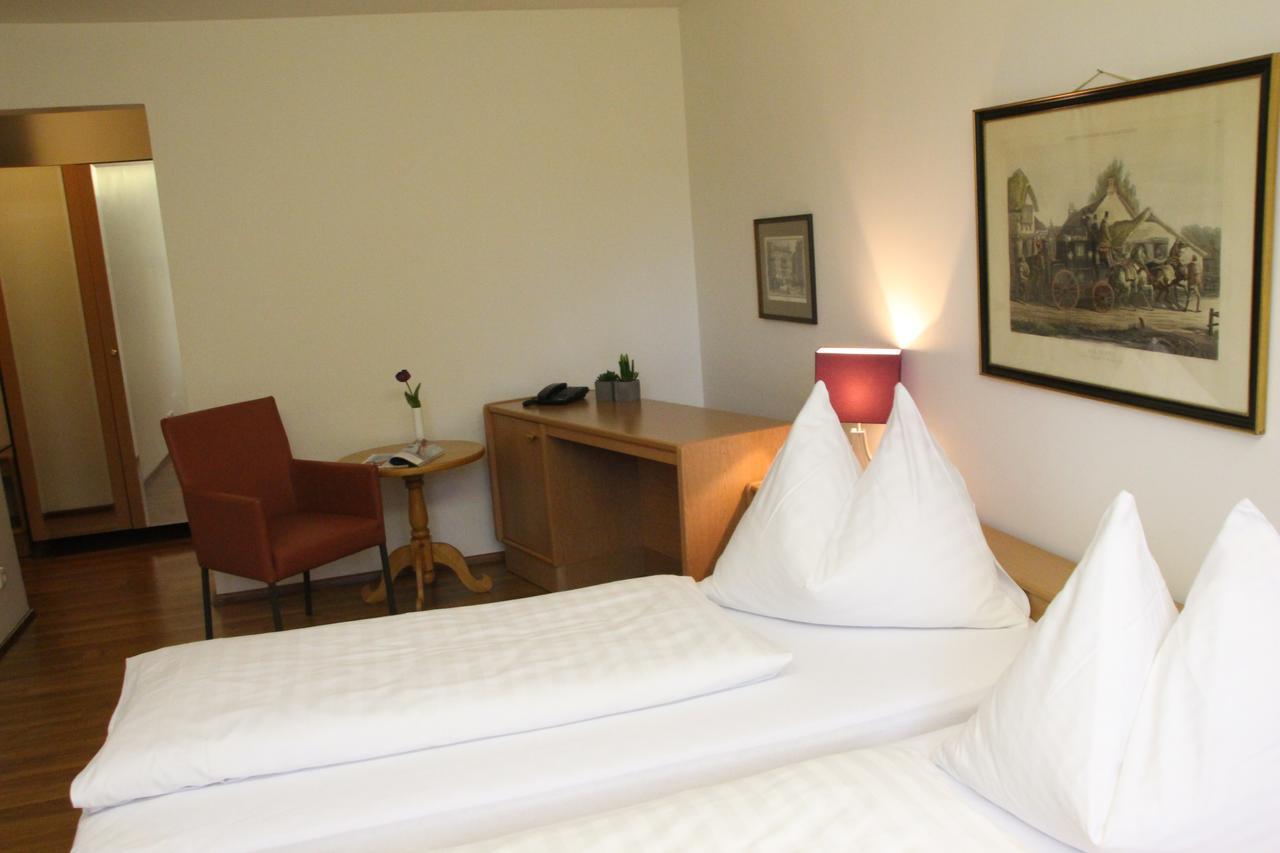 Hotel Alhartinger Hof Лиондинг Стая снимка