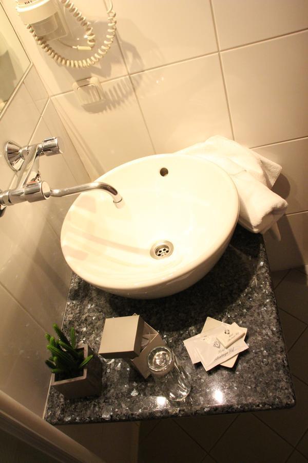 Hotel Alhartinger Hof Лиондинг Стая снимка