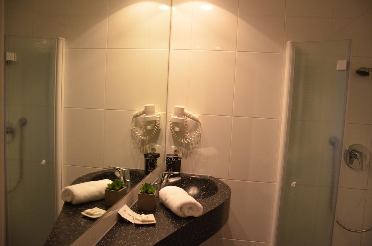 Hotel Alhartinger Hof Лиондинг Екстериор снимка