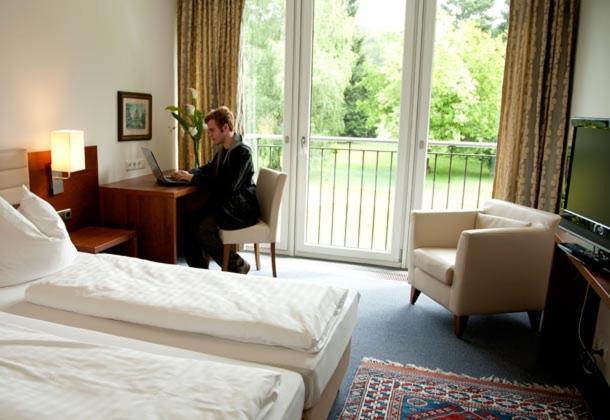 Hotel Alhartinger Hof Лиондинг Екстериор снимка